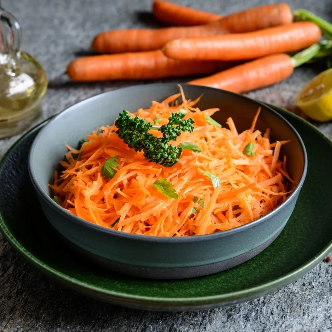 Carrots: Planting, Growing, and Harvesting Carrots Organically at home. 
